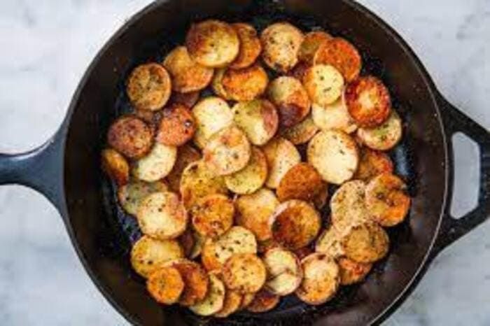 Baked potatoes with vegetables
